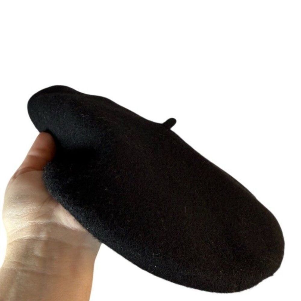 Black Beret Hat Womens One Size Classic French Style Soft Lightweight